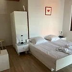 Apartmani Marijan Zavala-Istok