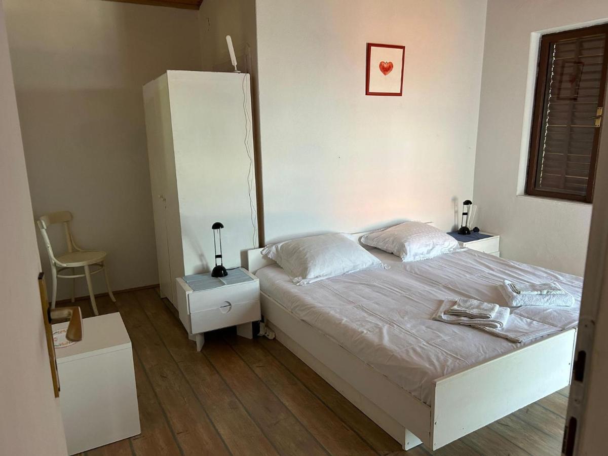 Marijan Zavala-istok Appartement Zavala